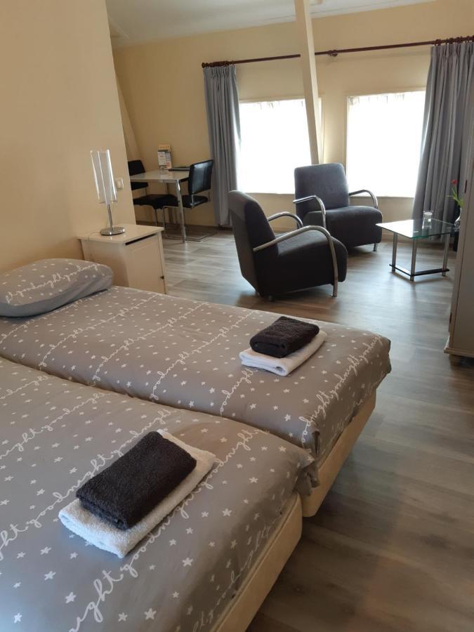 Logement 'De Witte Klok' Oude Bildtzijl Екстериор снимка