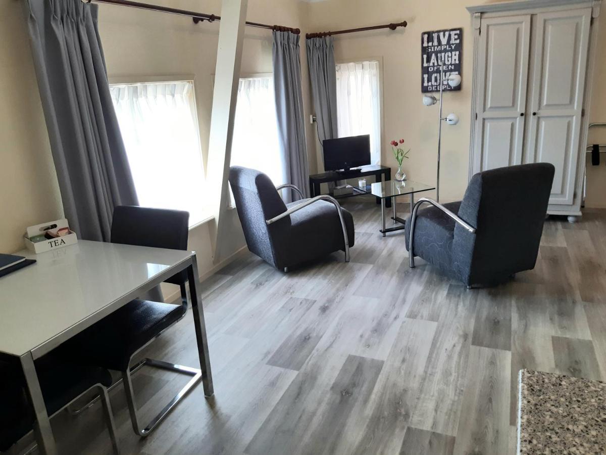 Logement 'De Witte Klok' Oude Bildtzijl Екстериор снимка