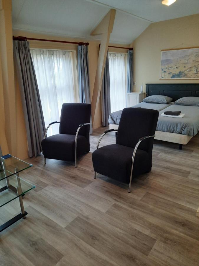 Logement 'De Witte Klok' Oude Bildtzijl Екстериор снимка